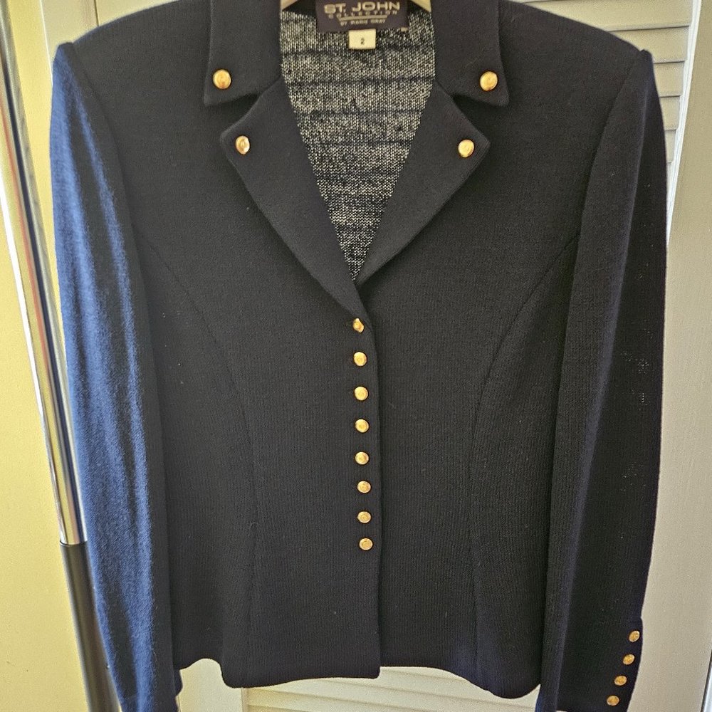 Navy and gold St.John Collection by Marie Gray jacket sz 2